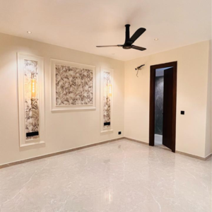 Room in 3 BHK Builder Floor at Sushant Lok 3, Sector 57 – for Sale