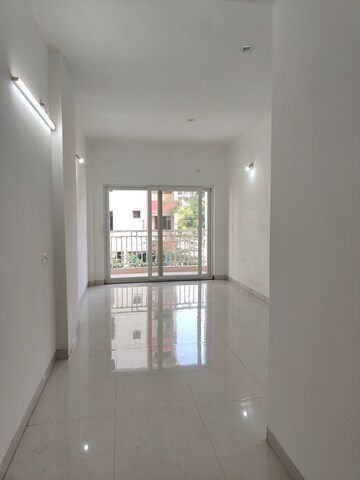Room in 2 BHK Apartment at Telibandha – for Sale