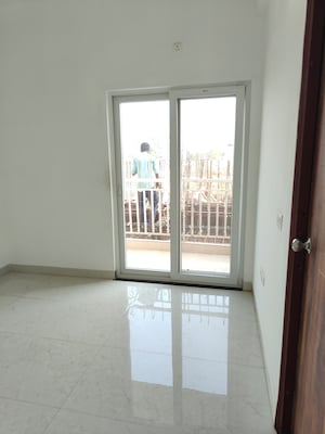 Room in 2 BHK Apartment at Telibandha – for Sale
