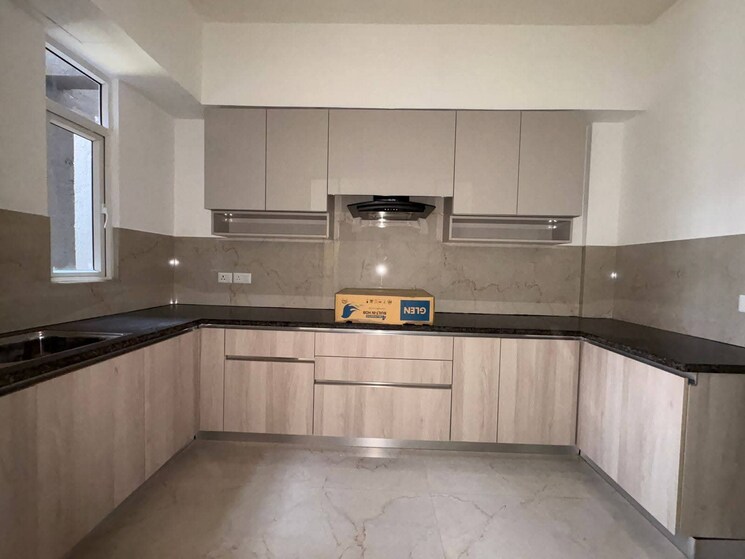 Kitchen, smart-world-gems 3 Bedroom 1423 Sq.Ft. Apartment In Sector 89 Gurgaon 8810411