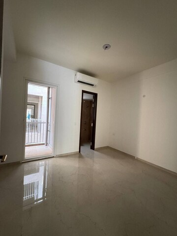 Room in 3 BHK Apartment at Smart World Gems, Sector 89 – for Rent