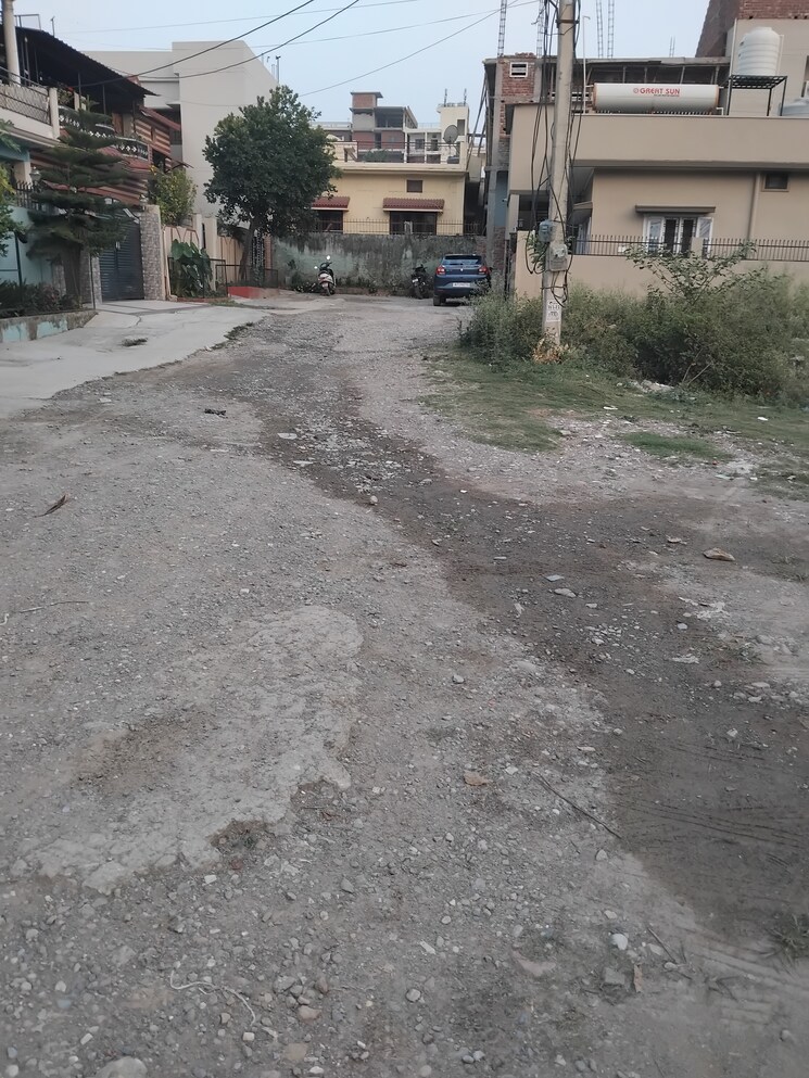 Exterior View, prem nagar  200 Sq.Yd. Plot In Prem Nagar Dehradun 8810422