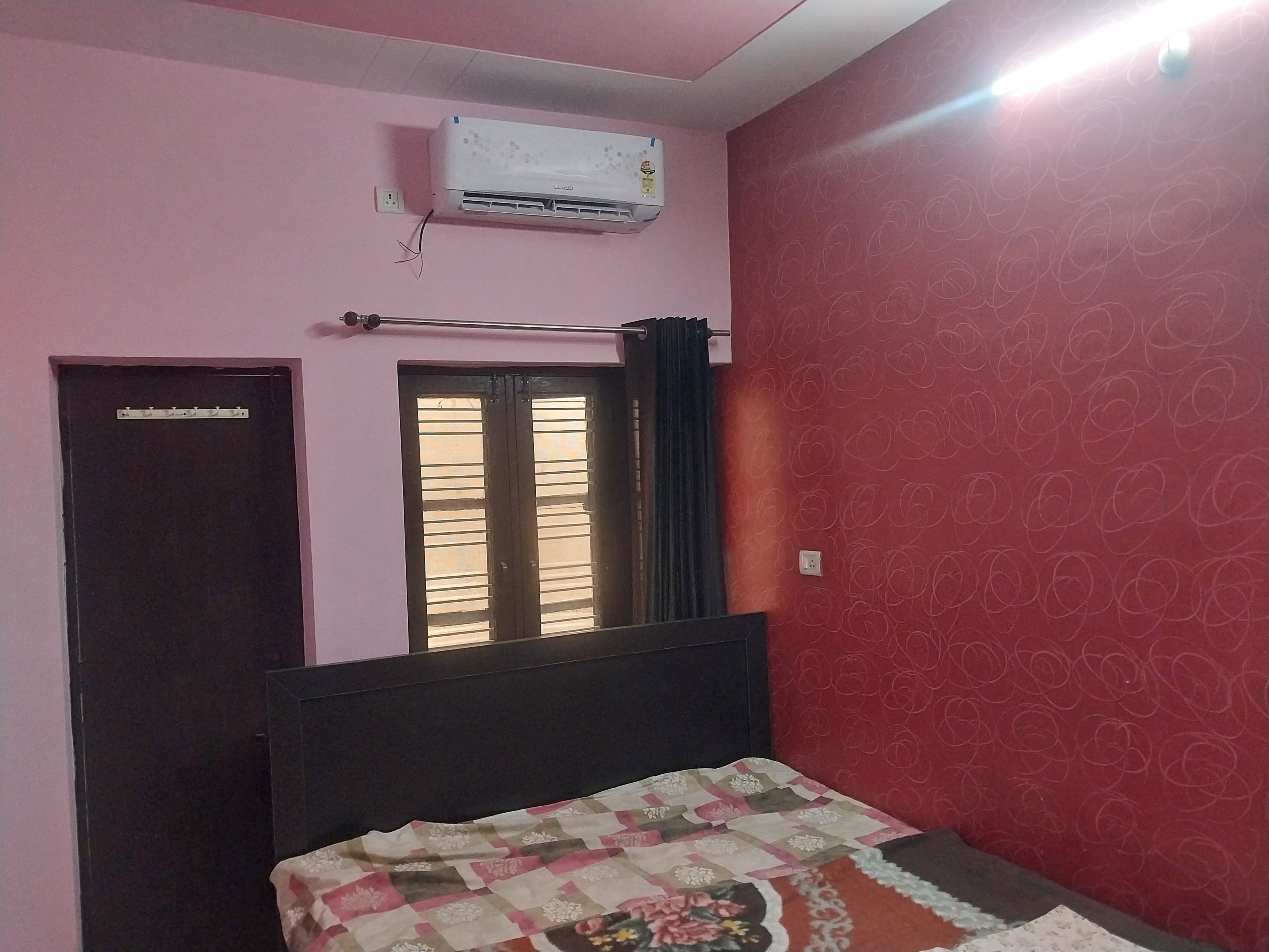 2 BHK Builder Floor For Rent in Sahastradhara Road