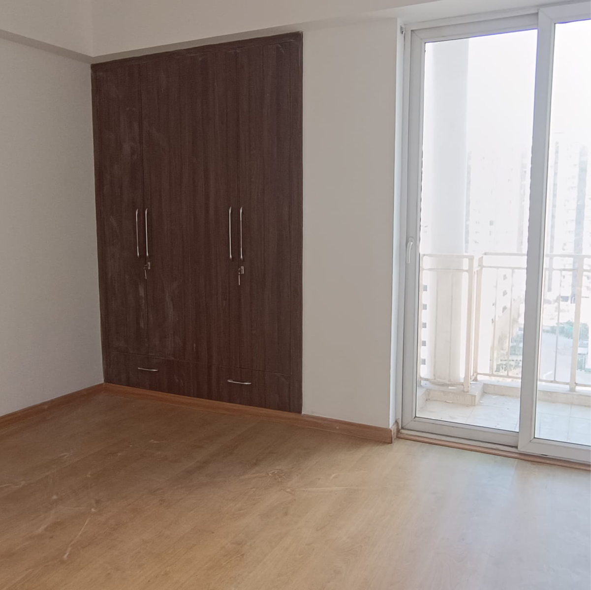 3 BHK + Servant Room 1650 Sq.Ft. Apartment in Emaar Gurgaon Greens