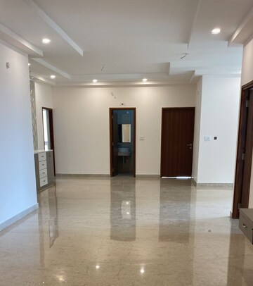 Building Lobby in 4 BHK Apartment at Aurobindo Kohinoor, Serilingampally – for Rent