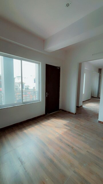 Room in 3 BHK Apartment at Puri Pranayam, Sector 82 – for Rent