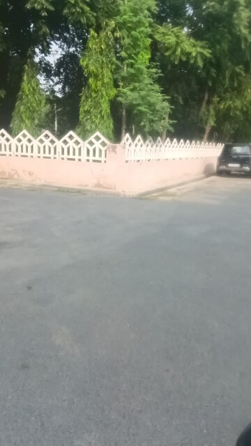 Parking in 3 BHK Villa at Sector 3 – for Rent