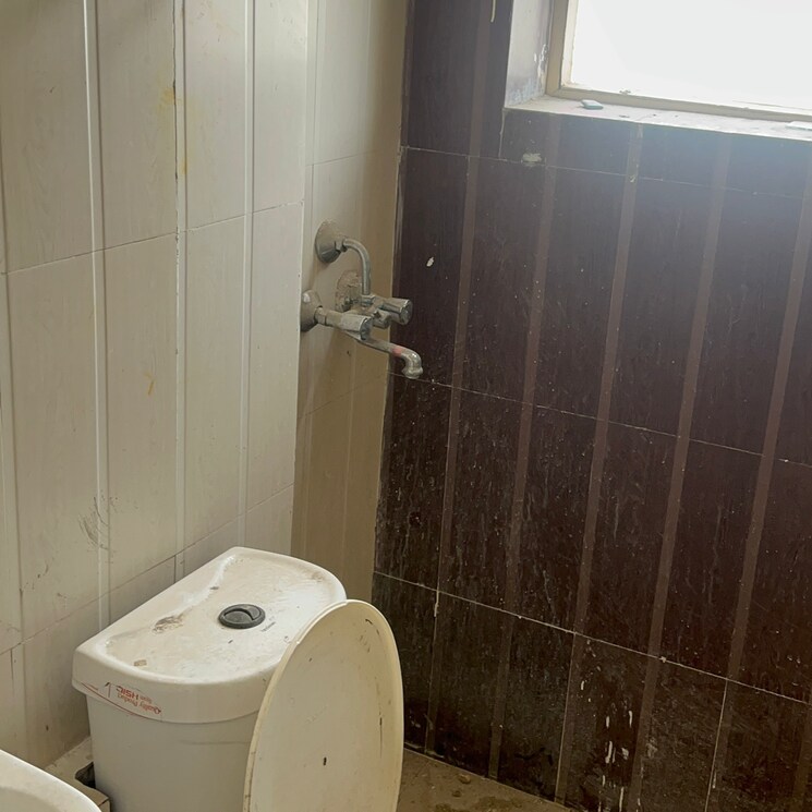 Bathroom, ras-palm-residency 2 Bedroom 1240 Sq.Ft. Apartment In Sector 75 Faridabad 8810571