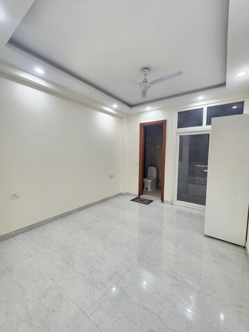 Furnished Amenities in 2 BHK Builder Floor at Chattarpur – for Rent