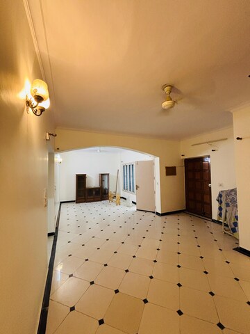 Bedroom in 4 BHK Builder Floor at Unitech Arcadia, South City 2 – for Rent