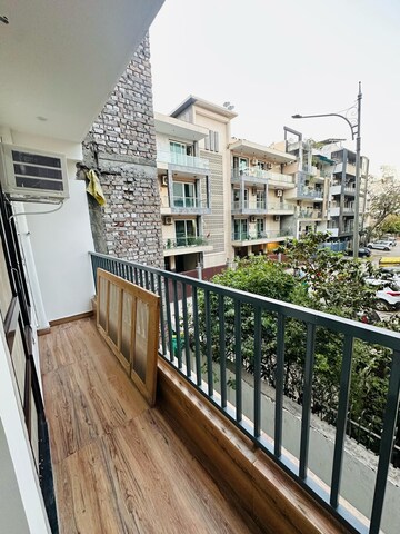 Balcony in 4 BHK Builder Floor at Unitech Arcadia, South City 2 – for Rent
