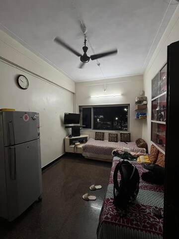 Master Bedroom in 1.5 BHK Apartment at Adarsh Nagar Society, Worli – for Rent