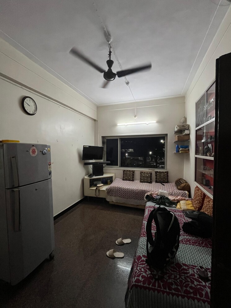 Master Bedroom, adarsh-nagar-society 1.5 Bedroom 600 Sq.Ft. Apartment In Worli Mumbai 8810592