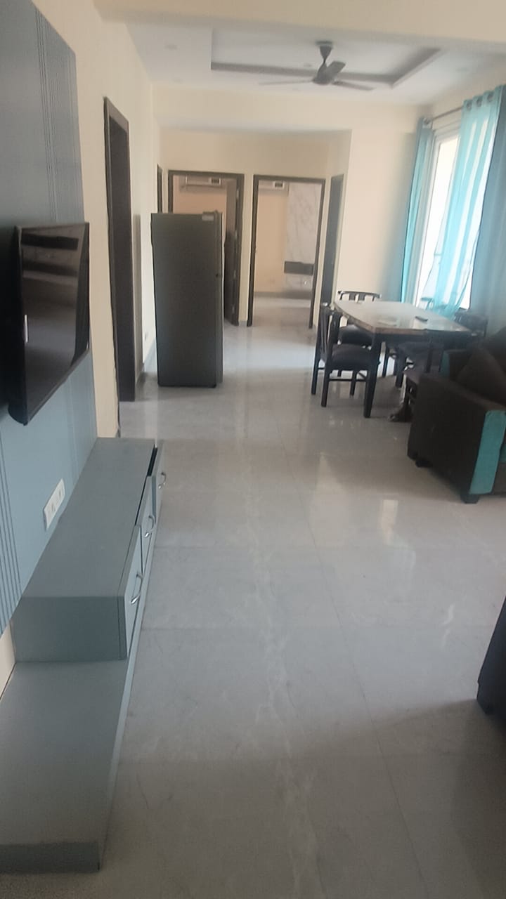 3 BHK 3500 Sq.Ft. Apartment in Ram Shanti Apartment