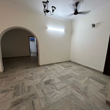 Room in 2 BHK Independent House at Sector 23 – for Rent
