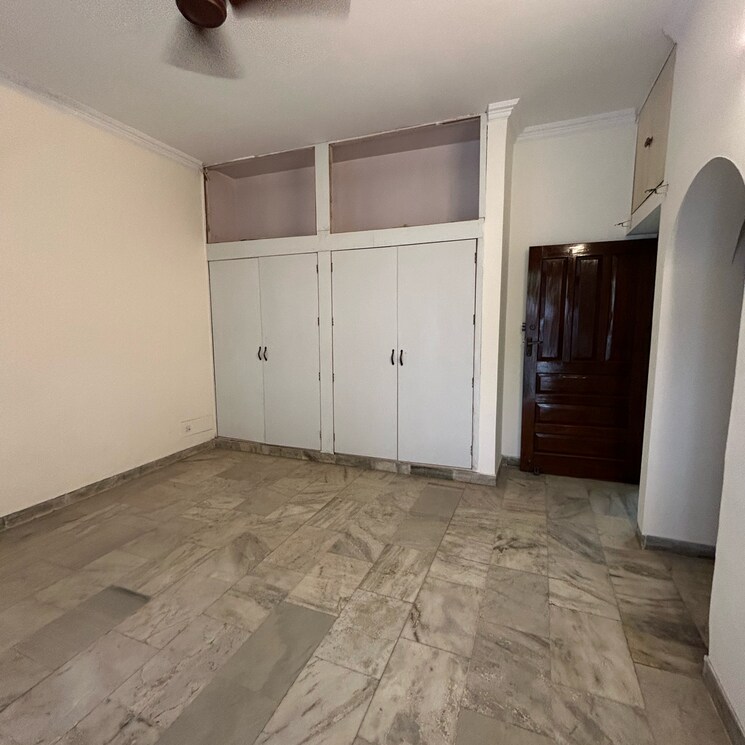 Room, sector 23 2 Bedroom 1500 Sq.Ft. Independent House In Sector 23 Gurgaon 8810623