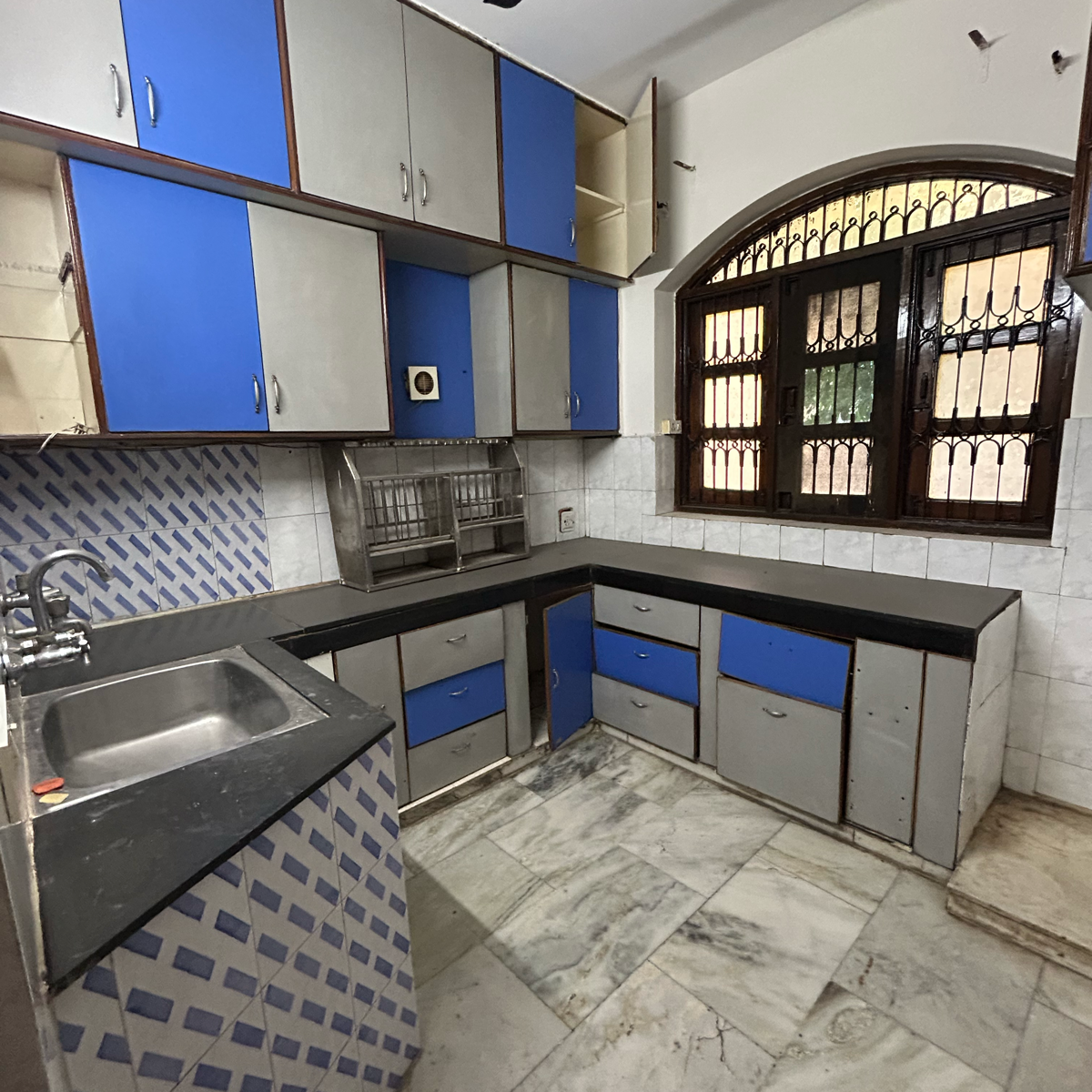 2 BHK + Pooja Room Independent House For Rent in Sector 23