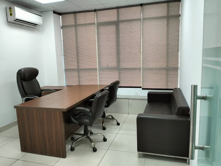Team Area, sector 63 Commercial Office Space 2000 Sq.Ft. In Sector 63 Noida 8810601