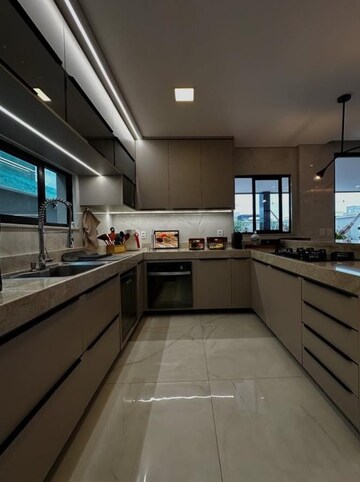 Kitchen in 4 BHK Builder Floor at Sector 31 – for Sale