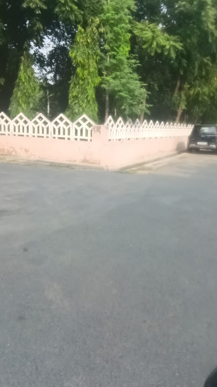 Parking, sector 3 greater noida 3 Bedroom 120 Sq.Mt. Villa In Sector 3 Greater Noida Greater Noida 8810711