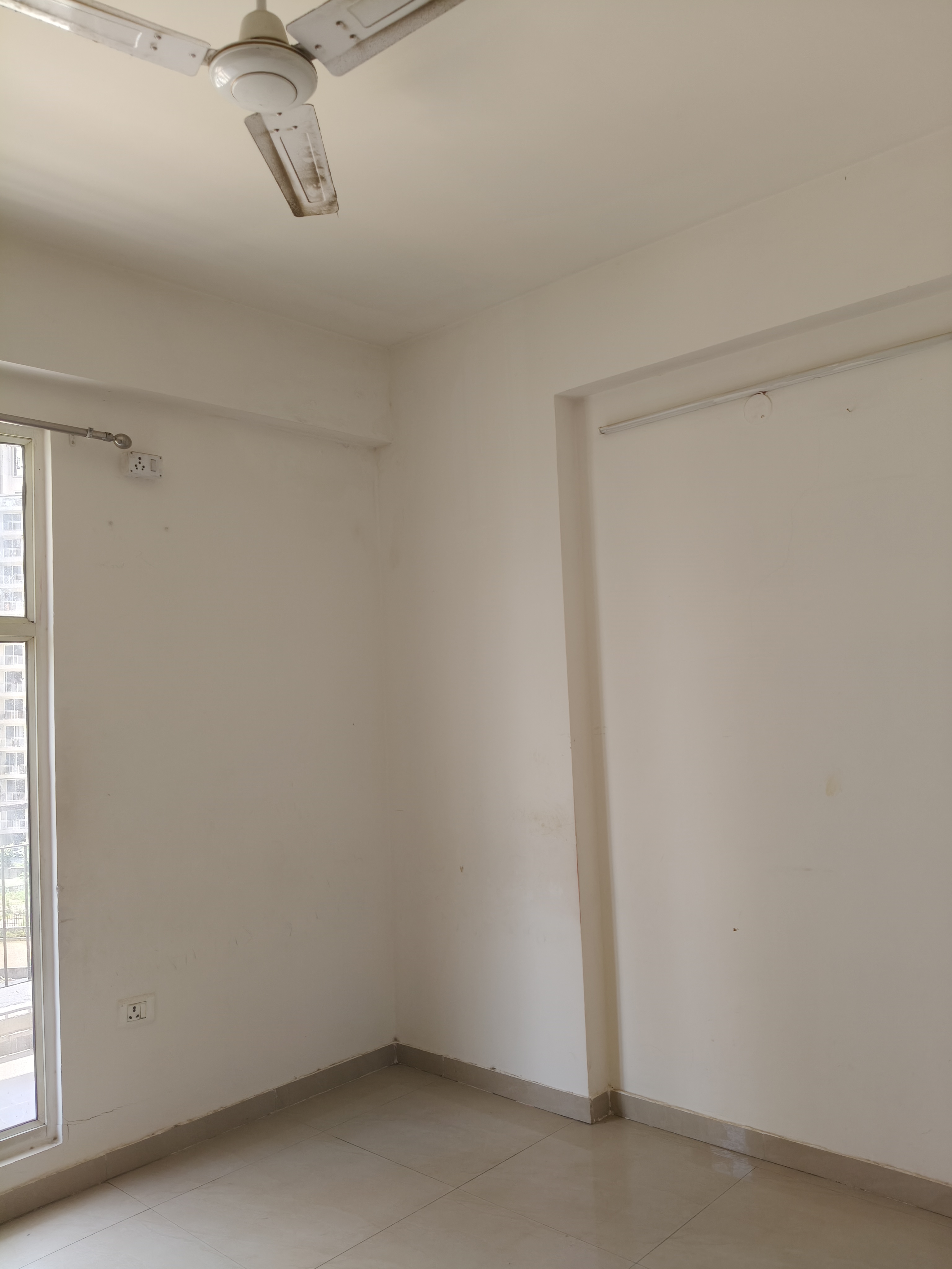2 BHK Apartment For Rent in ROF Aalayas