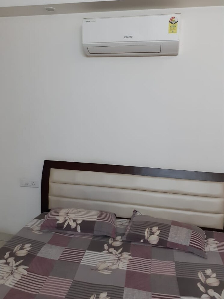 undefined, skyline-park 3 Bedroom 951 Sq.Ft. Apartment In Vip Road Zirakpur 8810706