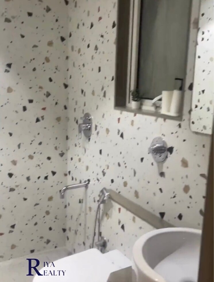 Bathroom, ghatkopar-gateway 1.5 Bedroom 464 Sq.Ft. Apartment In Ghatkopar East Mumbai 8810678