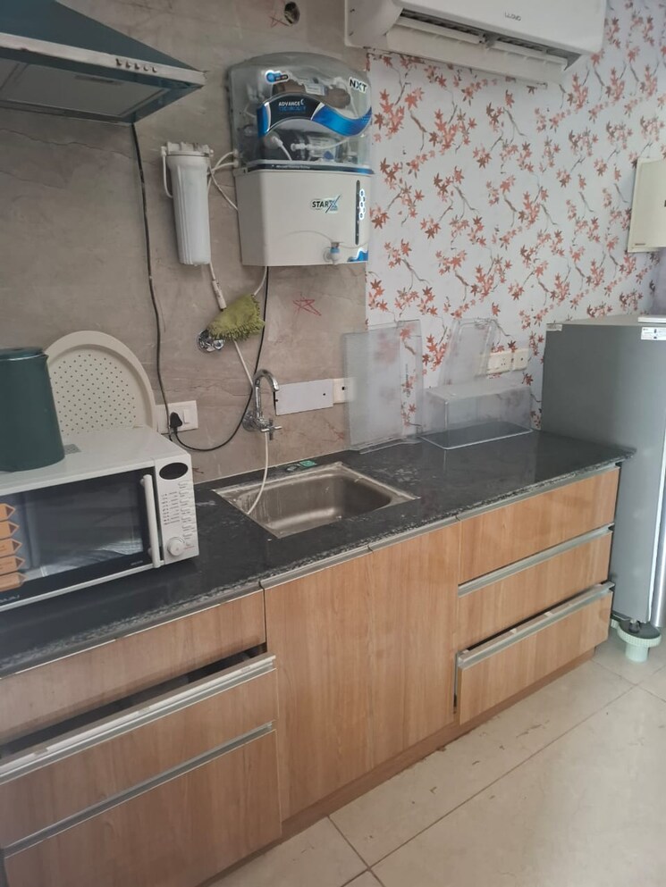 Kitchen, maya-garden-city 3 Bedroom 1852 Sq.Ft. Apartment In Lohgarh Zirakpur 8810783