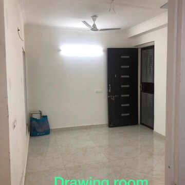 Room in 2 BHK Apartment at Gaurs Siddhartham, Siddharth Vihar – for Rent