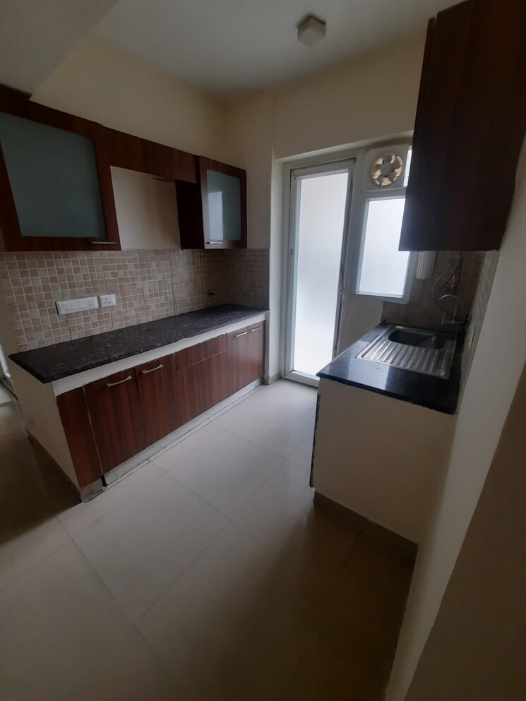 Kitchen, sethi-max-royale 2 Bedroom 895 Sq.Ft. Apartment In Sector 76 Noida 8810825