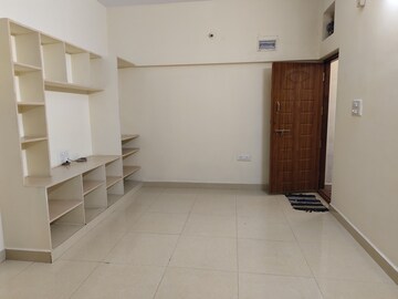 Bathroom in 2 BHK Builder Floor at Halasuru – for Rent