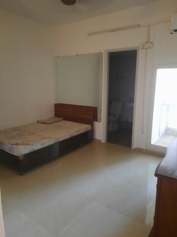 Room in 4 BHK Apartment at Aditya Urban Casa, Sector 78 – for Rent