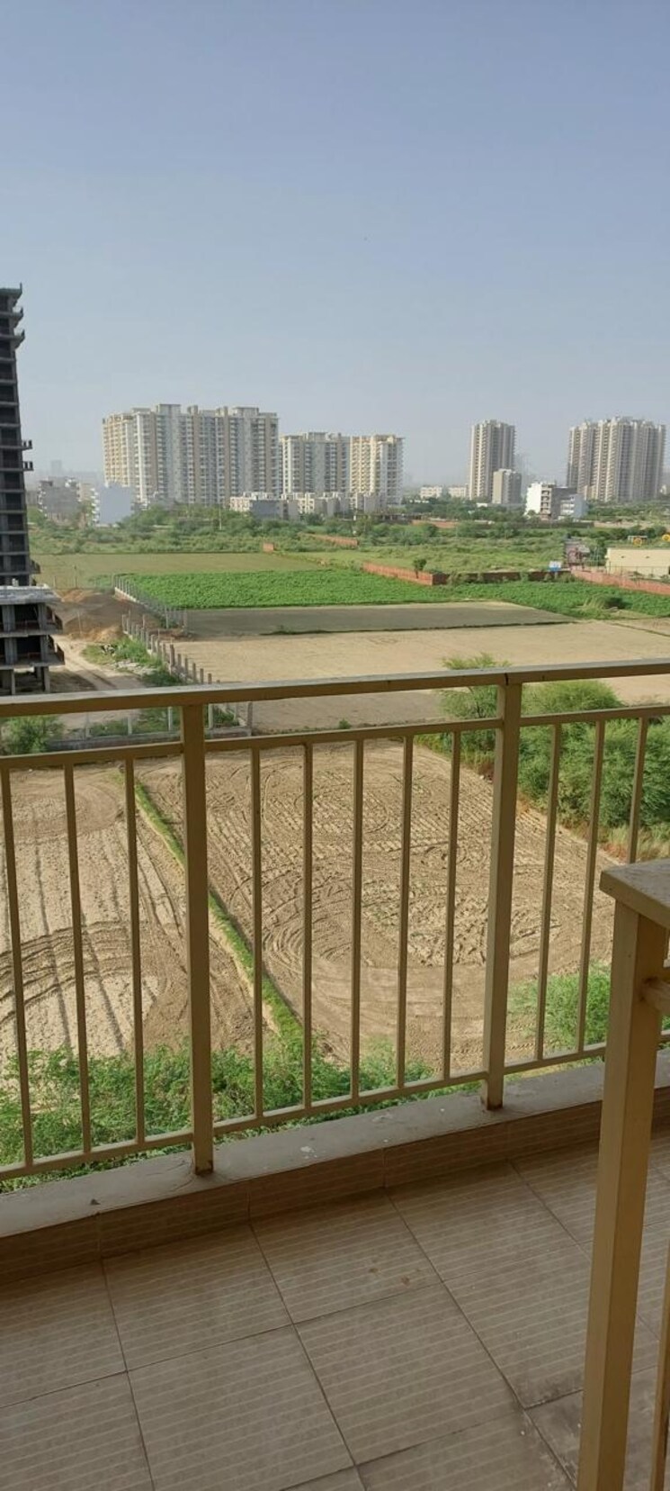 Balcony, emaar-gurgaon-greens 3.5 Bedroom 1650 Sq.Ft. Apartment In Sector 102 Gurgaon 8810855