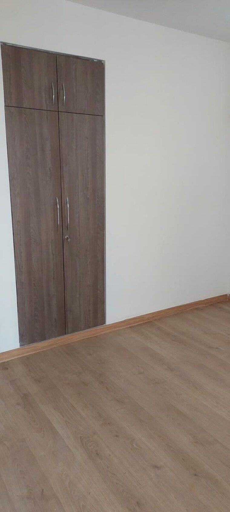 Room, emaar-gurgaon-greens 3.5 Bedroom 1650 Sq.Ft. Apartment In Sector 102 Gurgaon 8810855