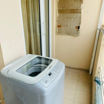 Furnished Amenities in 3 BHK Apartment at Sector 66 – for Rent