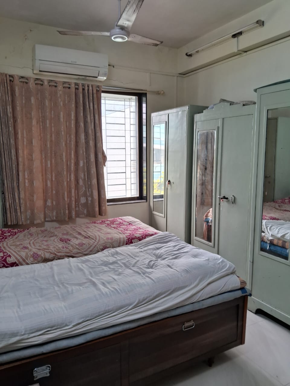 1.5 BHK Apartment For Rent in Juhu Ajanta
