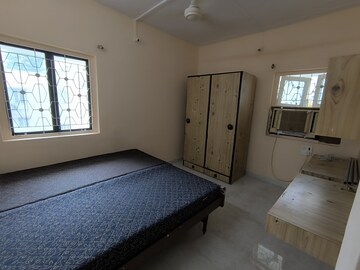Bedroom in 1.5 BHK Apartment at Juhu Ajanta, Vile Parle West – for Rent