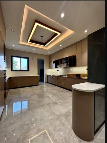 Kitchen in 2.5 BHK Builder Floor at Sector 35 – for Sale