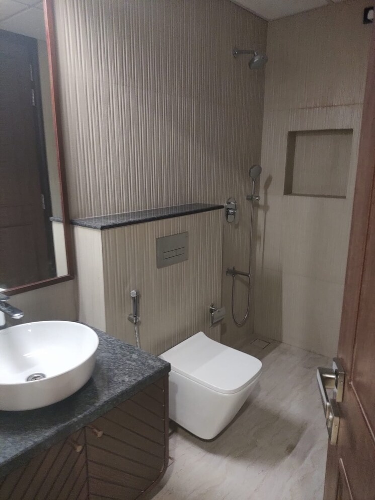 Bathroom, eros-edenwood-towers 4 Bedroom 3384 Sq.Ft. Apartment In Lakkarpur Faridabad 8810906