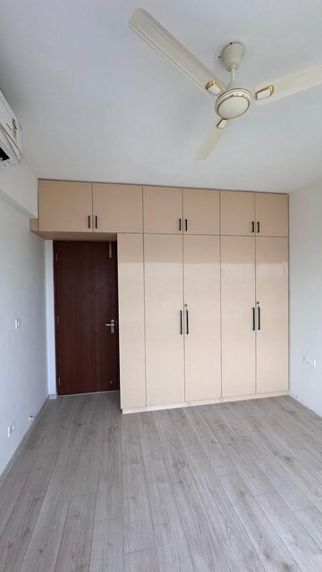 Room in 3 BHK Apartment at Shapoorji Pallonji Joyville Gurgaon, Sector 102 – for Rent