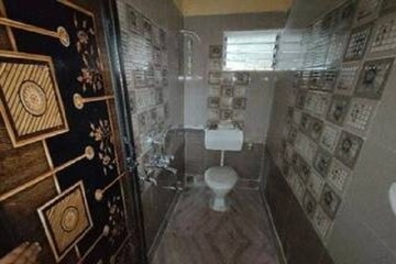 Bathroom in 2 BHK Apartment at Beliaghata – for Rent