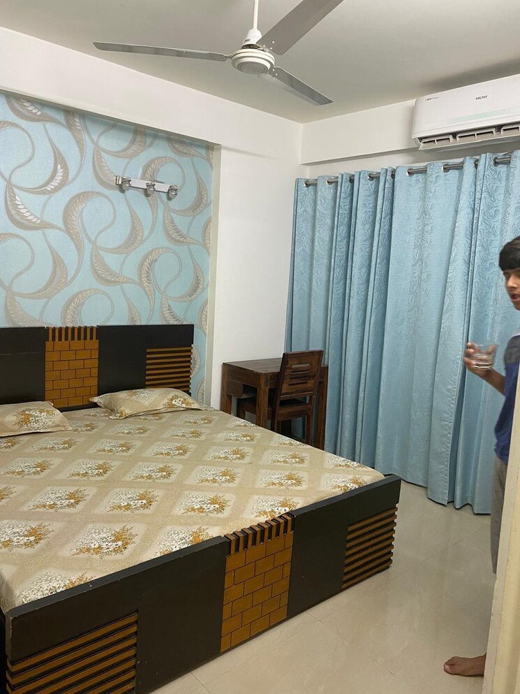 Bedroom, rof-aalayas 2 Bedroom 574 Sq.Ft. Apartment In Sector 102 Gurgaon 8810961