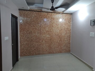 Room in 2 BHK Builder Floor at Akriti Complex, Vaishali Sector 6 – for Sale