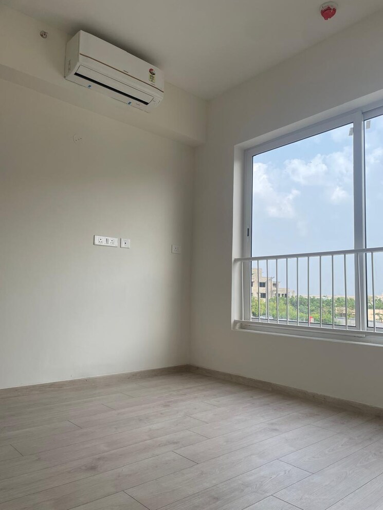 Room, shapoorji-pallonji-joyville-gurgaon 3 Bedroom 1852 Sq.Ft. Apartment In Sector 102 Gurgaon 8810980