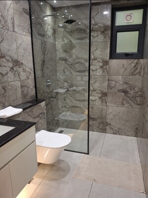 Bathroom in 3 BHK Apartment at Signature Global Cloverdale, Sector 71 – for Sale