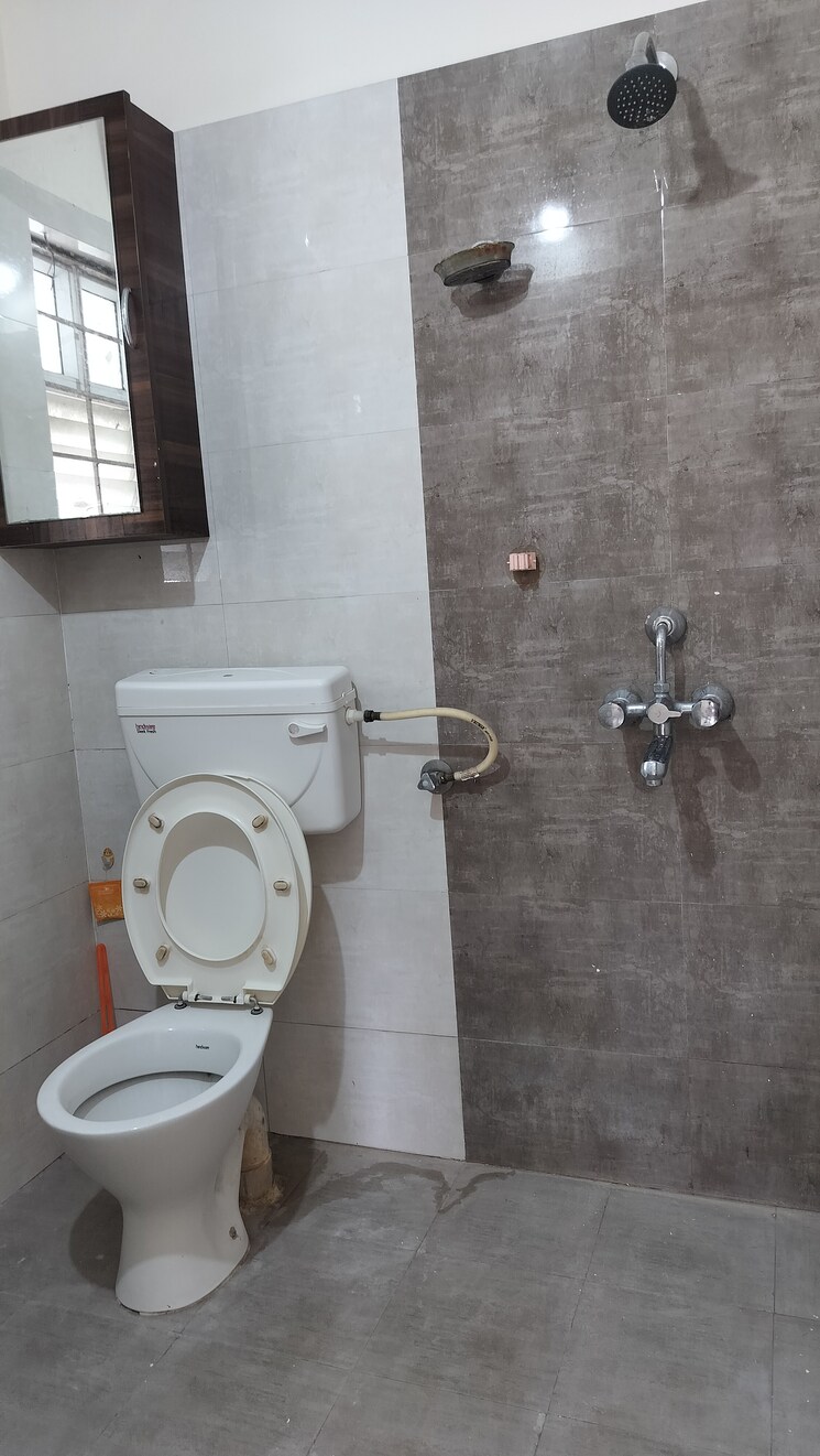 Bathroom, jubilee hills 2 Bedroom 1000 Sq.Ft. Apartment In Jubilee Hills Hyderabad 8811024