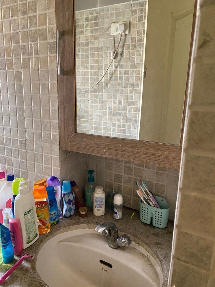 Master Bedroom, paras-tierea 2 Bedroom 825 Sq.Ft. Apartment In Sector 137 Noida 8811054