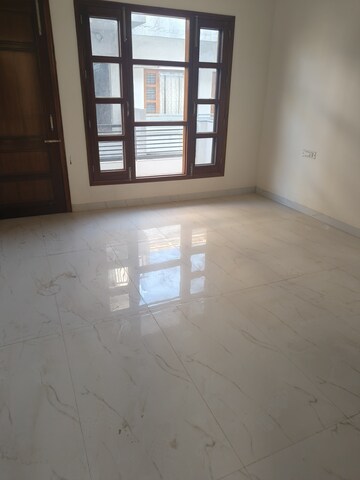 Room in 6+ BHK Independent House at Aerocity – for Sale