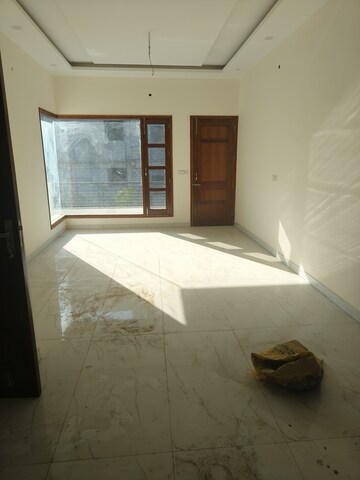 Room in 6+ BHK Independent House at Aerocity – for Sale