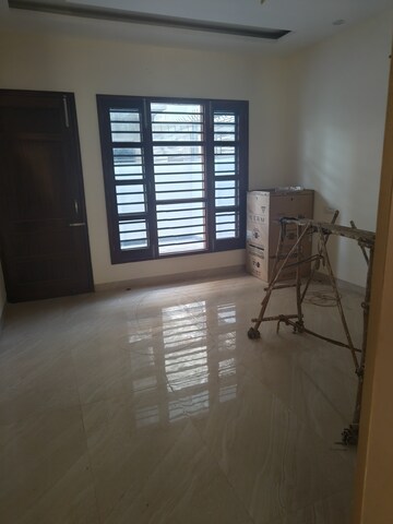 Room in 6+ BHK Independent House at Aerocity – for Sale